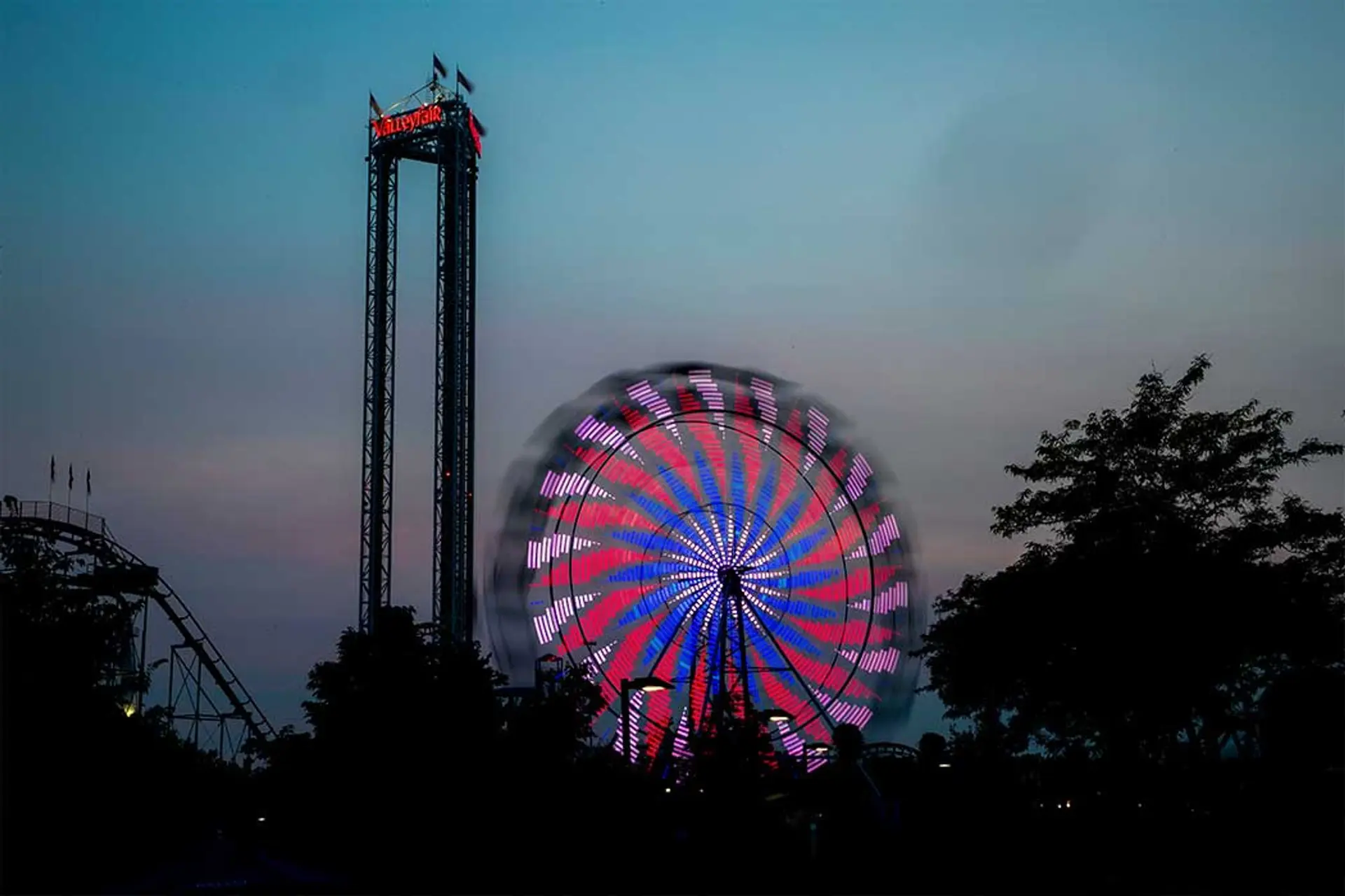 Rides & Experiences